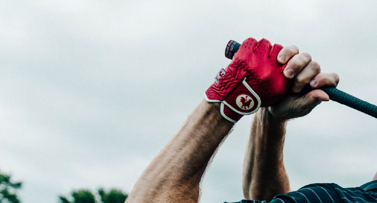 Golf Glove Sizing: Cadet vs Regular (Complete Fitting Guide)