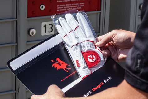 Packaged Red Rooster Golf Glove